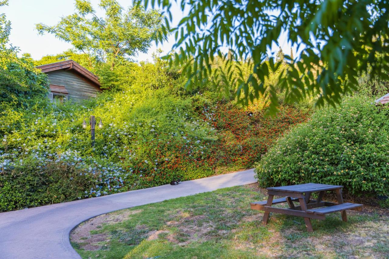 Nofey Gonen Holiday Village Bagian luar foto