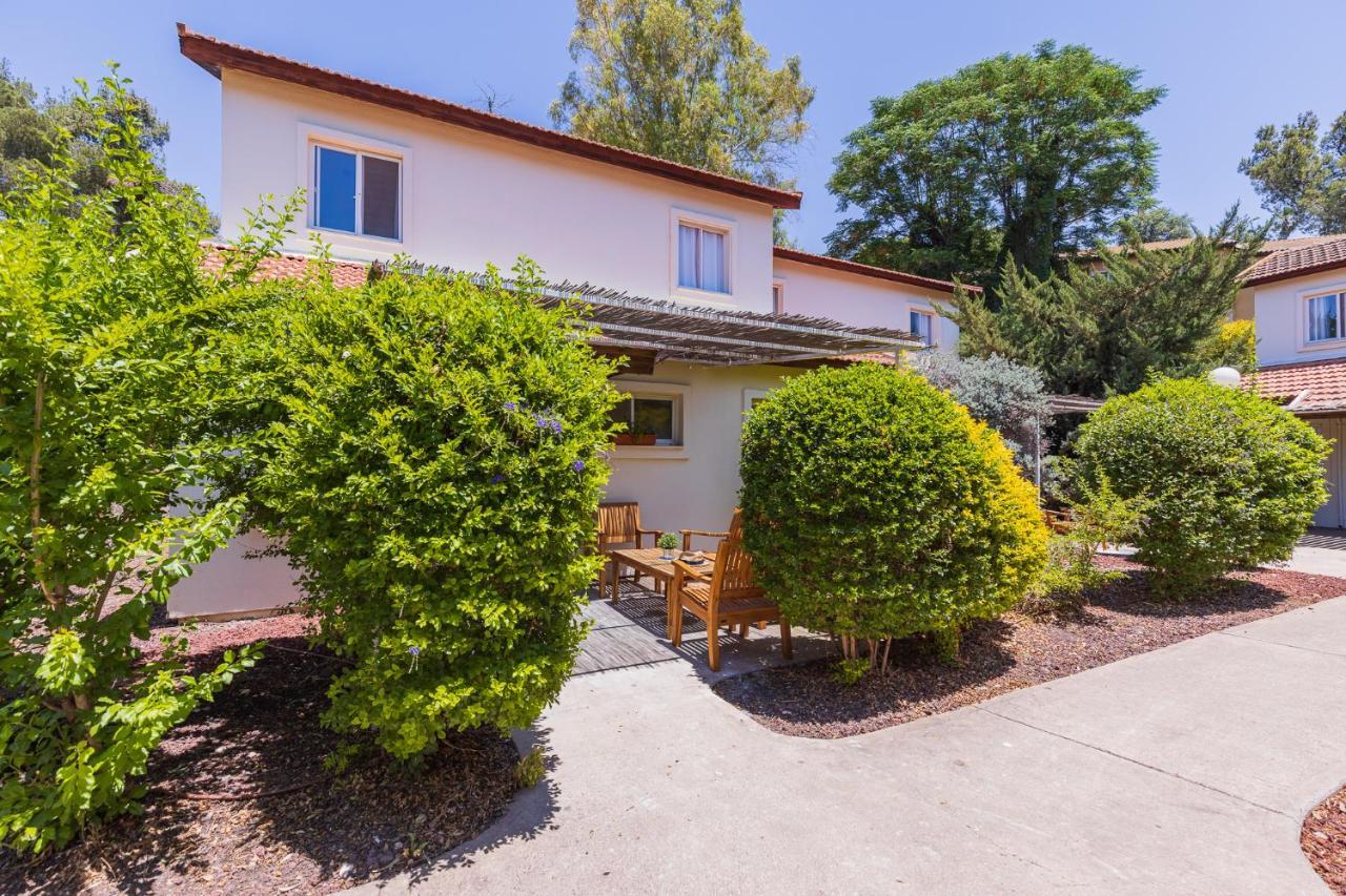Nofey Gonen Holiday Village Bagian luar foto